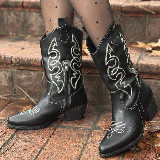 Emaly Siyah Cilt Beyaz İşlemeli Topuklu Çizme - 4