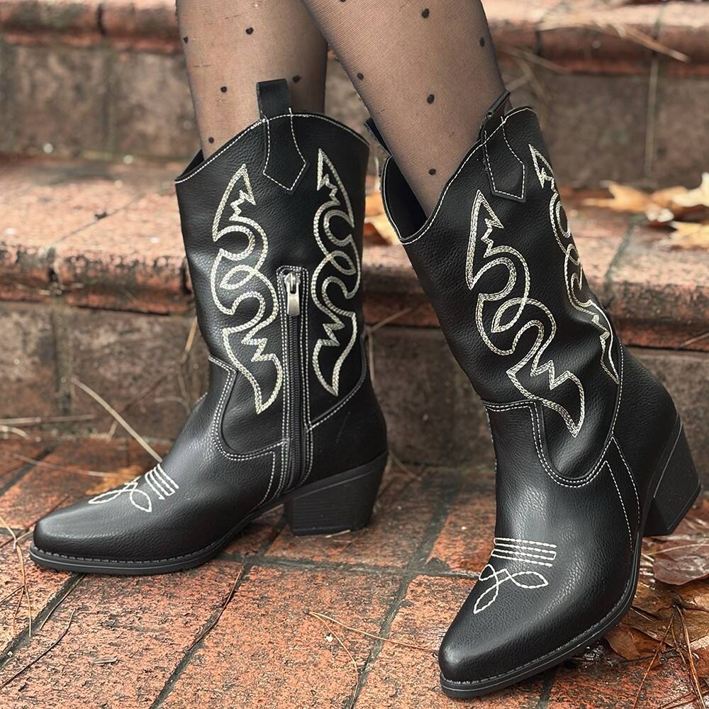 Emaly Siyah Cilt Beyaz İşlemeli Topuklu Çizme - 4