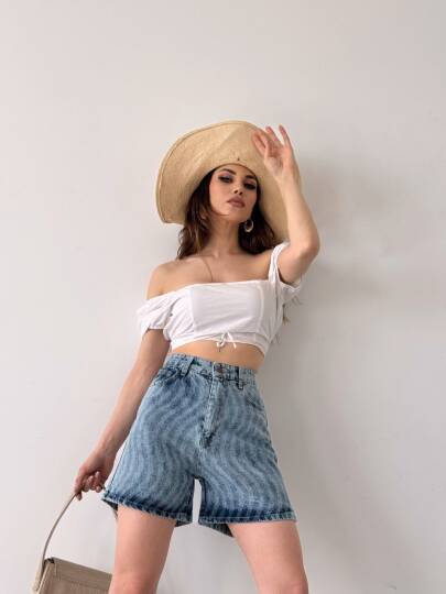 Paçası Püsküllü Desenli Denim Şort - 5