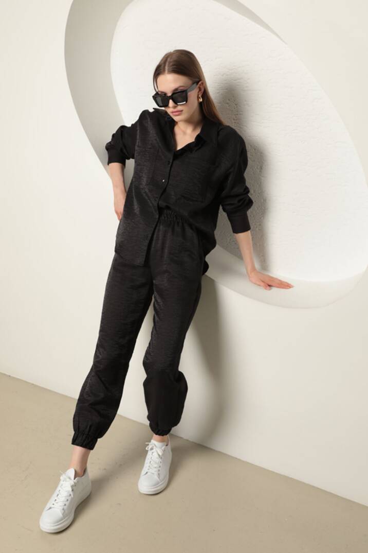 Parlak Kumaş Kadın Takım-Siyah - 4