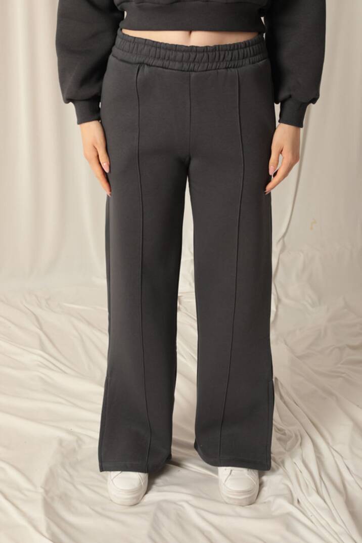 Üç iplik Biyeli Çimalı Yırtmaçlı Bol Paça Kadın Füme Eşofman - 4