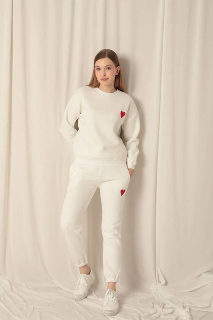 Üç İplik Kumaş Kalp Nakışlı Kadın Ekru Takım - 2