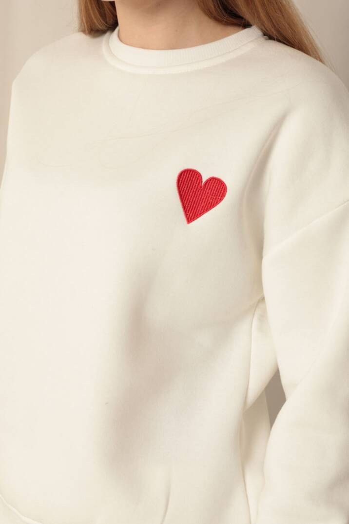 Üç İplik Kumaş Kalp Nakışlı Kadın Ekru Takım - 3