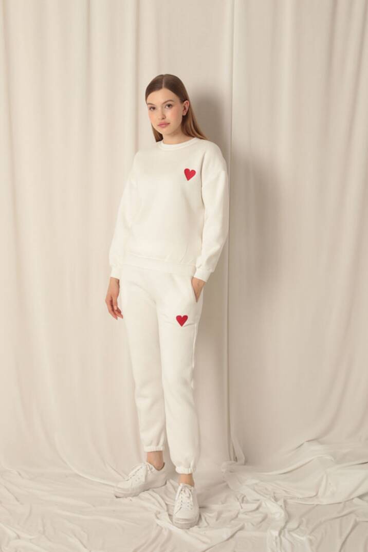 Üç İplik Kumaş Kalp Nakışlı Kadın Ekru Takım - 4