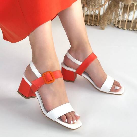 Year Beyaz Cilt Turuncu Detaylı Topuklu Ayakkabı - 4